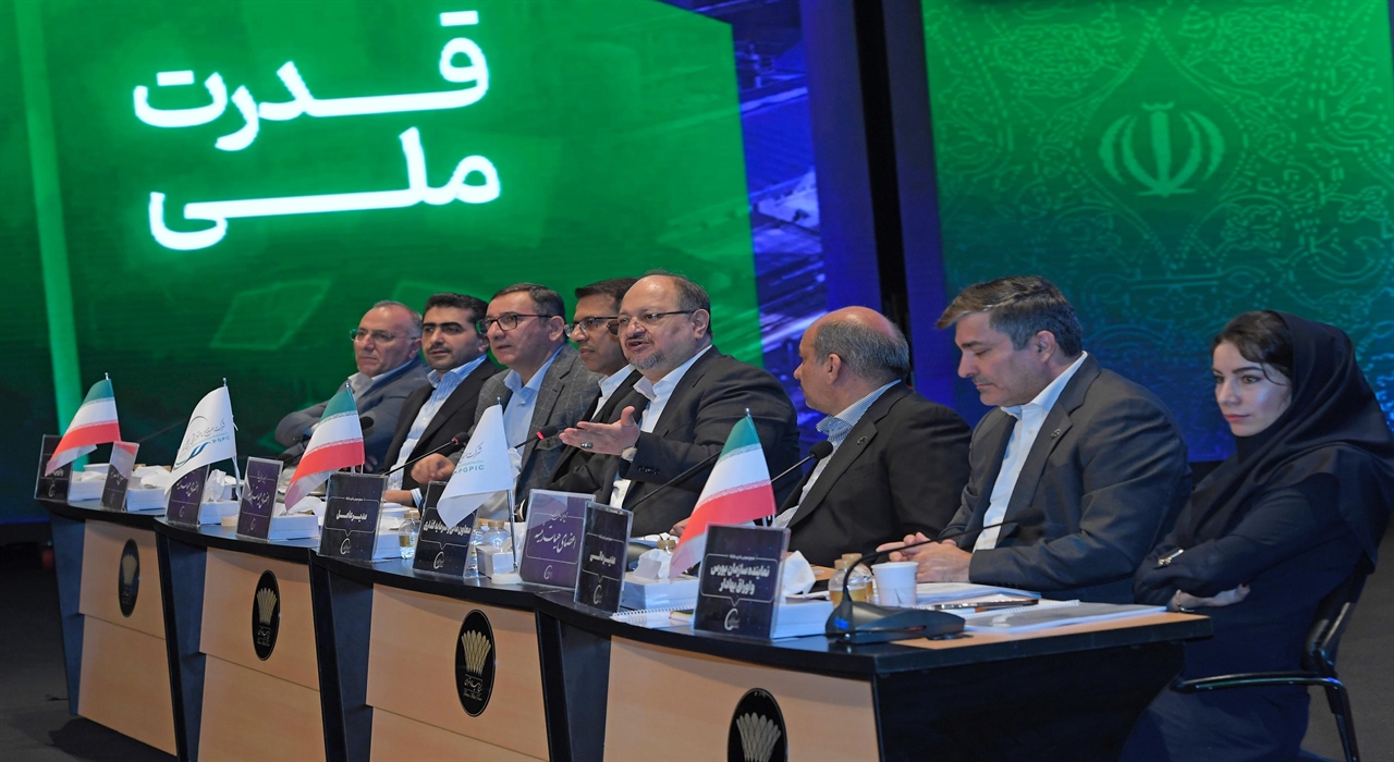 شریعتمداری از جابجایی رکوردها توسط «پتروشیمی خلیج‌فارس» خبر داد؛